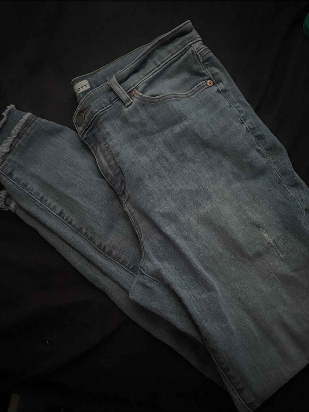 LOFT Light Blue Frayed Hem Skinny Jeans Waist 30